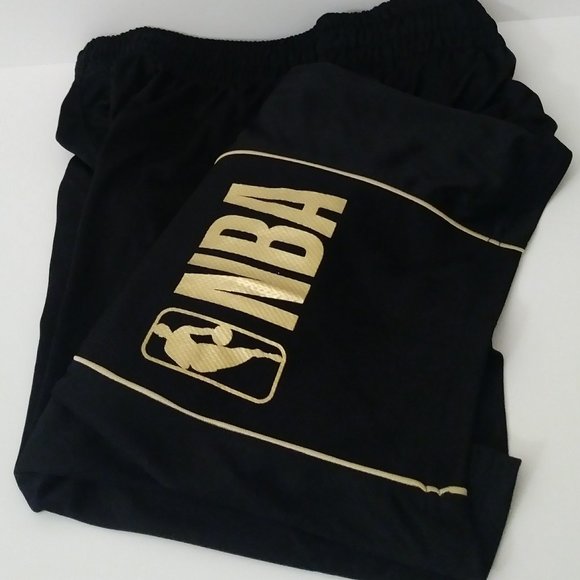 SOLD SOLD SOLD SOLD NBA Black w/Gold Logo Medium Short with 2 pockets - Picture 13 of 16